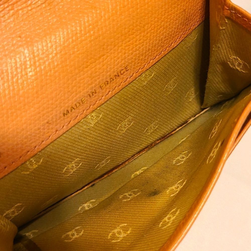 💯 Authentic Chanel Short Wallet 🍀 - Picture 3 of 17